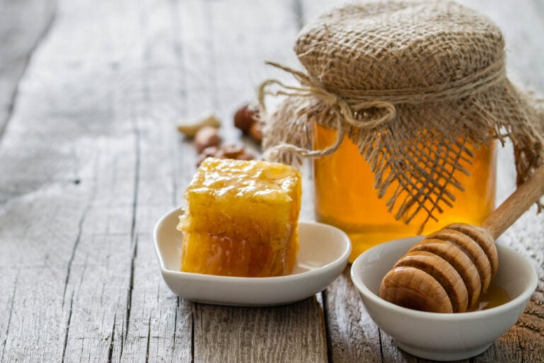 4 Low FODMAP Ways To Replace Honey A Little Bit Yummy
