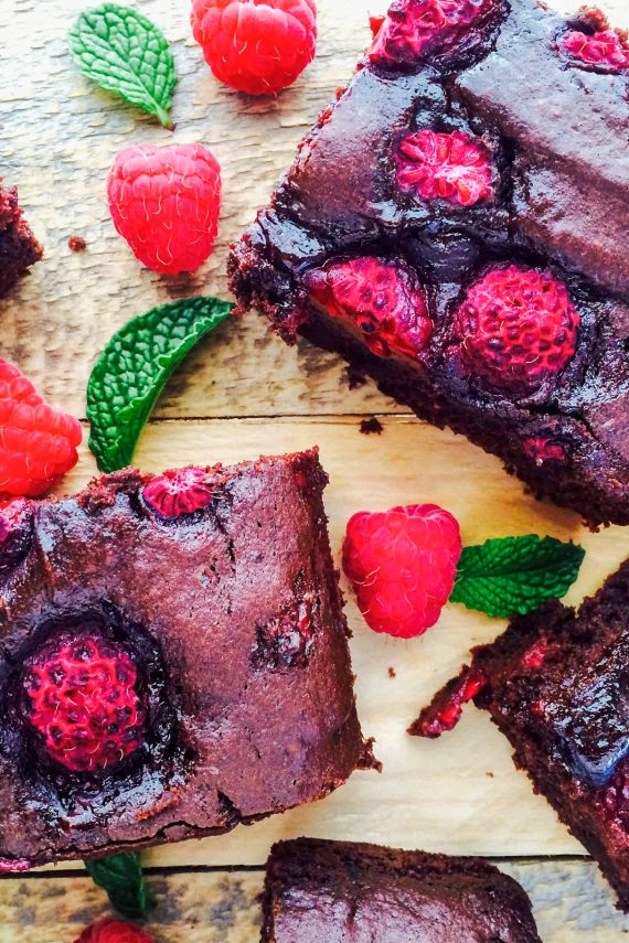 Low FODMAP Dark Chocolate and Raspberry Brownie