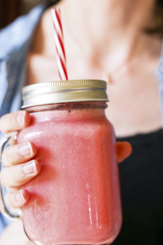 Low FODMAP Strawberry Smoothie