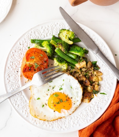 Low FODMAP Leftover Stuffing Egg Hash